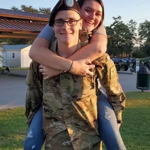 Meet your Posher, Jade